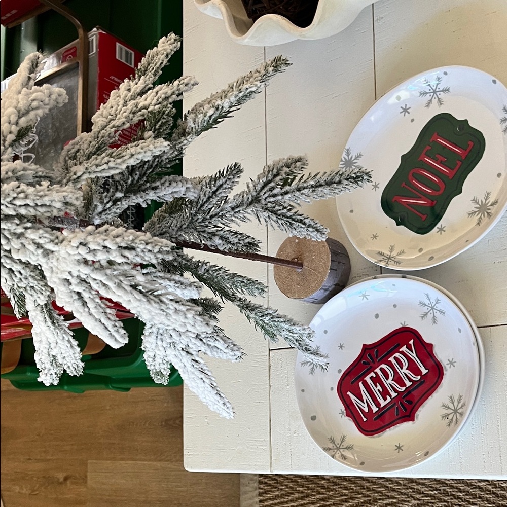 Festive Holiday Christmas Set
